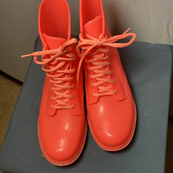 Neon Dr. Martin lookalikes - Picture 2 of 5